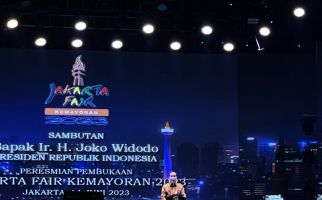 Mengucap Bismillah, Jokowi Resmi Buka Jakarta Fair 2023 - JPNN.com
