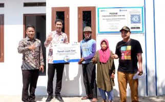 Peruri Renovasi Rumah Warga dan Sekolah lewat Program TJSL - JPNN.com