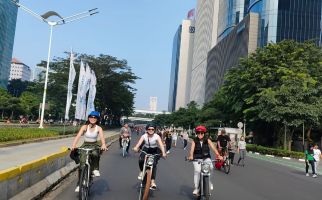 Bamsoet Apresiasi Gerakan Komunitas Perempuan Muda Bersihkan Sampah di Jalanan Jakarta - JPNN.com