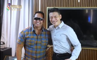 Momen Keakraban Mantan Panglima TNI Andika Perkasa Bersama KSAD Singapura - JPNN.com