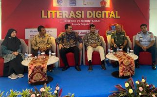 Dampak Digitalisasi Saat Ini Perlu Diwaspadai TNI, Begini Penjelasan Plt Menkominfo - JPNN.com