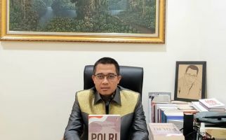 Simon: Dirgahayu Polri, Semoga Makin Amanah dan Sepenuh Hati Melayani - JPNN.com