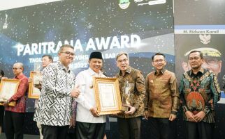 Optimalkan Jamsostek, Bank BJB Raih Paritrana Award 2022 Tingkat Provinsi Jawa Barat - JPNN.com