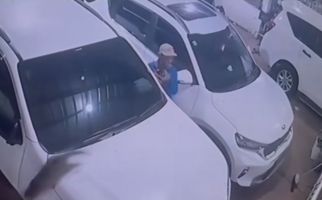 Maling Spion Beraksi Tiga Kali dalam Semalam di Bekasi, Videonya Viral, Tuh Lihat - JPNN.com