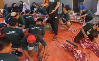 HW Group Donasikan 42 Ekor Hewan Kurban Ke Berbagai Daerah - JPNN.com