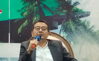 Guru Paling Banyak Terjerat Pinjol, DPR: Indikator Rentannya Kualitas Pendidikan di Indonesia - JPNN.com