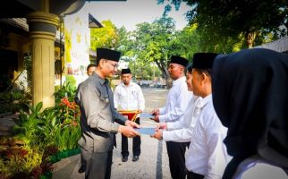 Mohan Roliskana Minta PPPK Bersyukur dan Berbesar Hati - JPNN.com