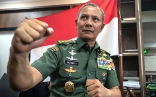 Letjen Richard Ingatkan KKB Segera Bebaskan Pilot Susi Air - JPNN.com