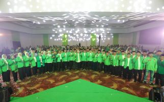 Mardiono Lantik Pengurus DPW PPP Sultra dan Minta Kerja Efektif Jelang Pemilu 2024 - JPNN.com