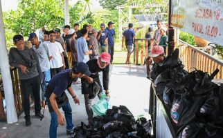 Ratusan Petani Banten Serbu Bazar Sembako Murah dari Sukarelawan Sandi Uno - JPNN.com