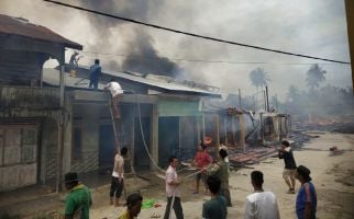 30 Rumah Hangus Gegara Kebakaran di Rohil - JPNN.com