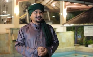 Kiai Zaenal Abidin: Ganjar Membawa Harapan Besar Untuk Dunia Pesantren - JPNN.com