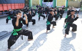 Komunitas Sopir Truk Pendukung Ganjar Sosialisasi Wirausaha & Pencak Silat di Kediri - JPNN.com