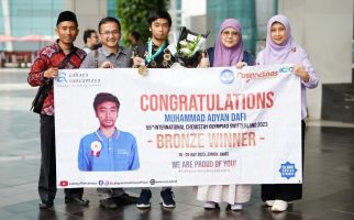Top, Siswa SMA Cahaya Rancamaya Sumbang Medali untuk Indonesia di IChO 2023 - JPNN.com