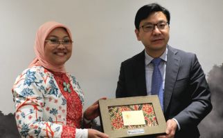 Perjuangkan Hak PMI, Menaker Ida Usul Kenaikan Upah Minimum ke Pemerintah Hong Kong - JPNN.com