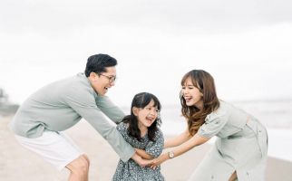 Vier Moments-Nadia Gelar Edukasi Pentingnya Peran Ayah dalam Keberhasilan Parenting - JPNN.com