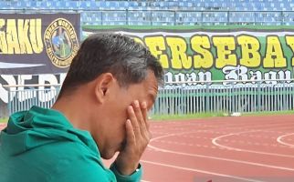 Target Tak Tercapai, Aji Santoso: Saya Siap Terima Segala Keputusan Manajemen Persebaya - JPNN.com