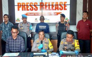 Tersangka Pengepul Pasir Zirkon Ilegal Ditangkap Polres Kotawaringin Timur, Ini Barang Buktinya - JPNN.com