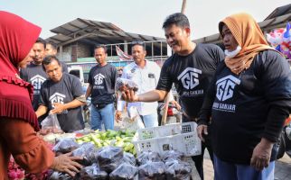 Gardu Ganjar Bersama Pedagang Berbagi Sayur hingga Deklarasi Dukungan di Pasar Cikande - JPNN.com