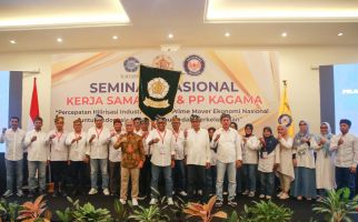 Lantik Pengurus Kagama Sultra, Buton, dan Kendari, Anwar Sanusi Ingatkan Prinsip Organisasi - JPNN.com
