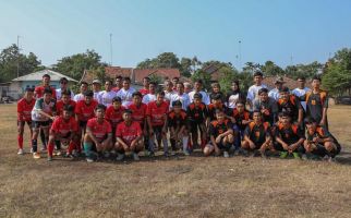 Menyambut HUT Ke-78 RI, Ganjar Sejati Gelar Kompetisi Sepak Bola Antardesa di Indramayu - JPNN.com