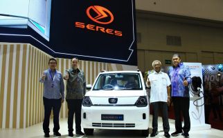 Tantang Wuling Air Ev, DFSK Seres E1 Mulai Dijual di GIIAS 2023, Harga Rp 180 Jutaan - JPNN.com