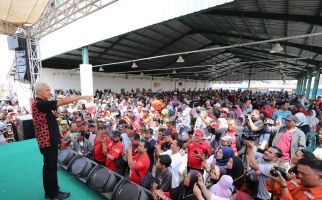 Ganjar Kucurkan Dana Rp 3,3 Untuk Revitalisasi Pasar Bawang Sengon di Brebes - JPNN.com