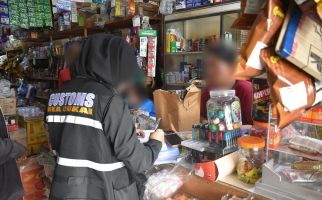 Puluhan Ribu Rokok Ilegal Disita Bea Cukai Pekanbaru Lewat Operasi Pasar di 2 Wilayah Ini - JPNN.com