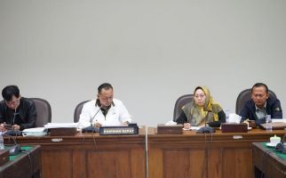 Pembahasan KUA PPAS Berlangsung Alot, Bupati Anna Turun Tangan - JPNN.com
