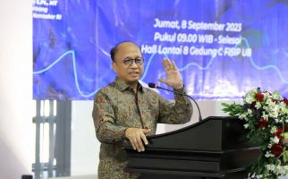 Sekjen Kemnaker Anwar Sanusi Minta Mahasiswa Jangan Takut Hadapi Era Digitalisasi - JPNN.com