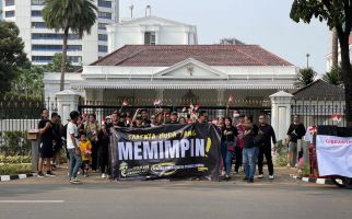 Sukarelawan KAMI Dorong Gibran Jadi Cawapres Dengan Gerak Jalan Menuju Istana Wapres - JPNN.com