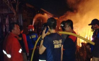 Puluhan Rumah di Palangka Raya Terbakar - JPNN.com