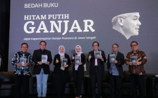 Psikolog Mengulas Kepemimpinan Ganjar Pranowo Lewat Bedah Buku 'Hitam Putih Ganjar' - JPNN.com