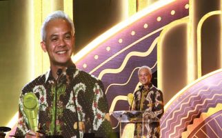 Ganjar dan Maruarar Sirait Meraih Penghargaan Detikcom Awards 2023 - JPNN.com