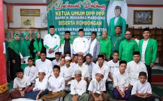 Mardiono Temui Santri Duafa dan Yatim Piatu Ketika Kunjungan Kerja ke Aceh - JPNN.com