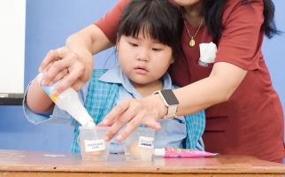 Eggsperimen, Metode Sederhana Ajarkan Anak-Anak Merawat Gigi dan Mulut - JPNN.com