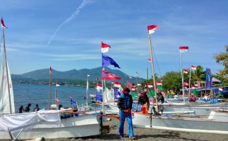 140 Nelayan Beraksi, Lomba Perahu Layar Sukses Digelar di Manado - JPNN.com