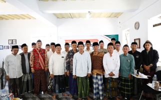 Ulama & Kiai Cirebon Percaya Ganjar Mampu Rawat Kebinekaan Dengan Moderasi Beragama - JPNN.com