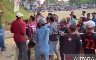 Kerusuhan Antarsuporter Sepak Bola Terjadi di Sukabumi, Polisi Langsung Bergerak - JPNN.com