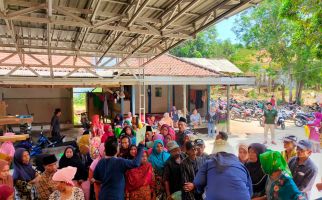 Endus Penyelewengan Dana Desa, Warga Desak Inspektorat Periksa Kades Kajuanak Galis - JPNN.com
