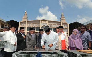 Resmikan Masjid di Banyumas, Anies Lihat Wajah Masa Depan Indonesia - JPNN.com