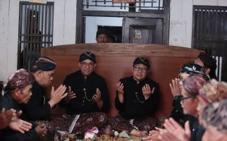 AMIN Jadi yang Pertama Menyapa Langsung Masyarakat Adat Bonokeling, Ini Janji Mereka - JPNN.com