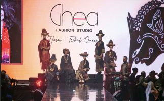 Islam Fashion Festival 2023, Pamerkan Keindahan Tenun Ulos dan Budaya Batak - JPNN.com