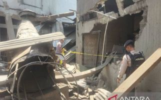 Tangki Ketel Uap Pabrik Tahu Meledak di Ambon, 4 Pekerja Jadi Korban, Polisi Bergerak - JPNN.com