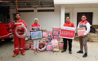 Kilang Pertamina Plaju Suplai Bantuan Logistik untuk Pejuang Pemadaman Karhutla di Sumsel - JPNN.com
