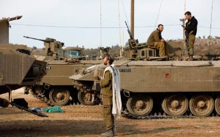 Israel Panggil 300 Ribu Tentara Cadangan, Siap Menyerbu Gaza - JPNN.com