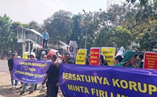 Puluhan Massa Gelar Aksi, Serukan Lawan Kriminalisasi KPK - JPNN.com