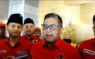 Hasto Berikan Pujian untuk Gubernur Khofifah Indar Parawansa - JPNN.com