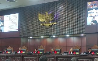 MK Tolak Gugatan PSI Soal Batas Usia Capres-Cawapres - JPNN.com