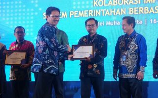 Pemkab Bojonegoro Raih Penghargaan dari Kemenkominfo - JPNN.com